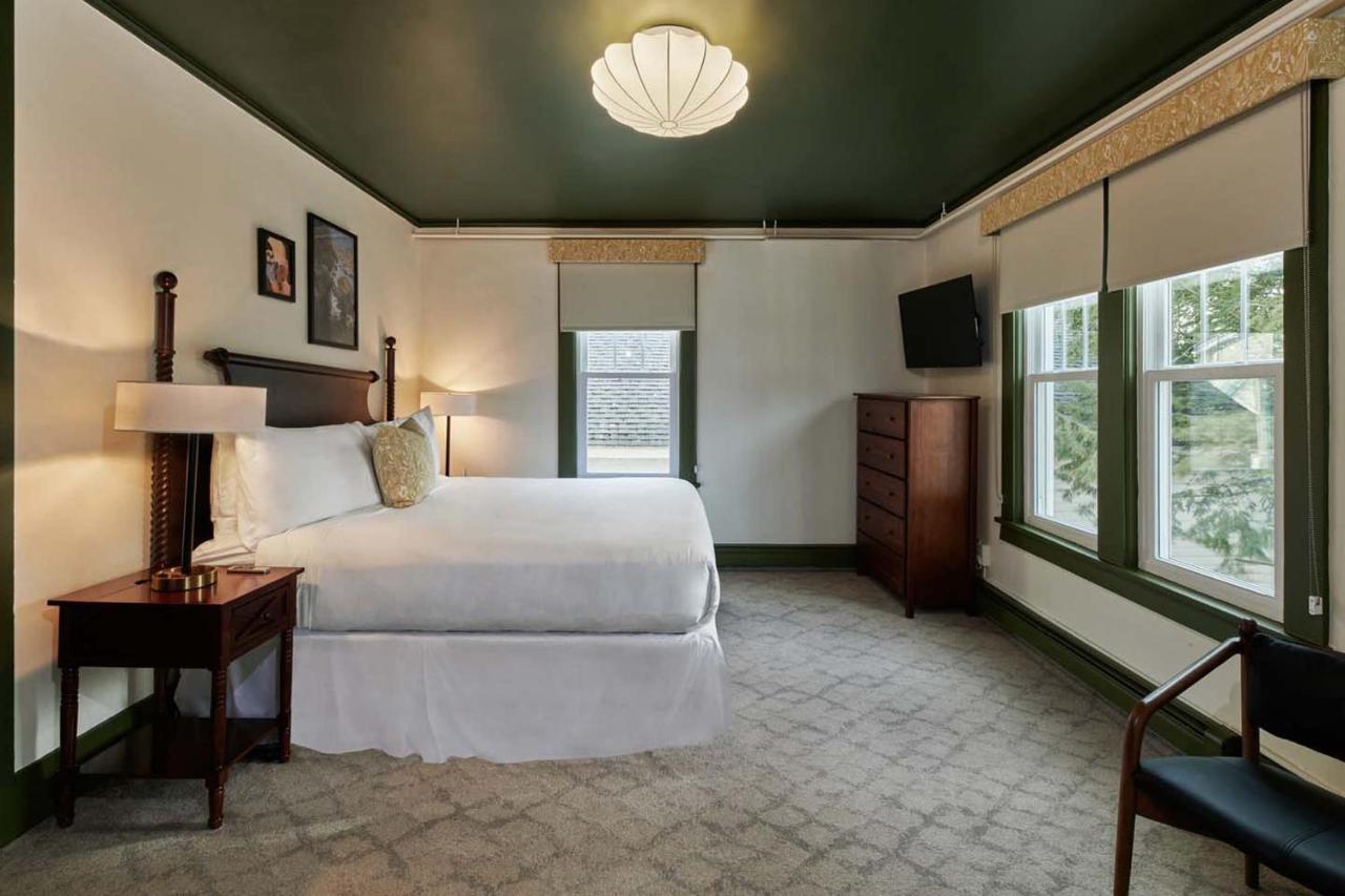 The Whitlock Hotell Lenox Exteriör bild