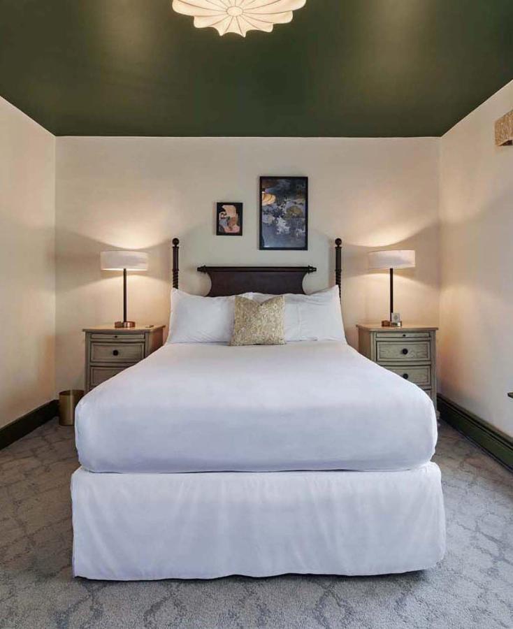 The Whitlock Hotell Lenox Exteriör bild