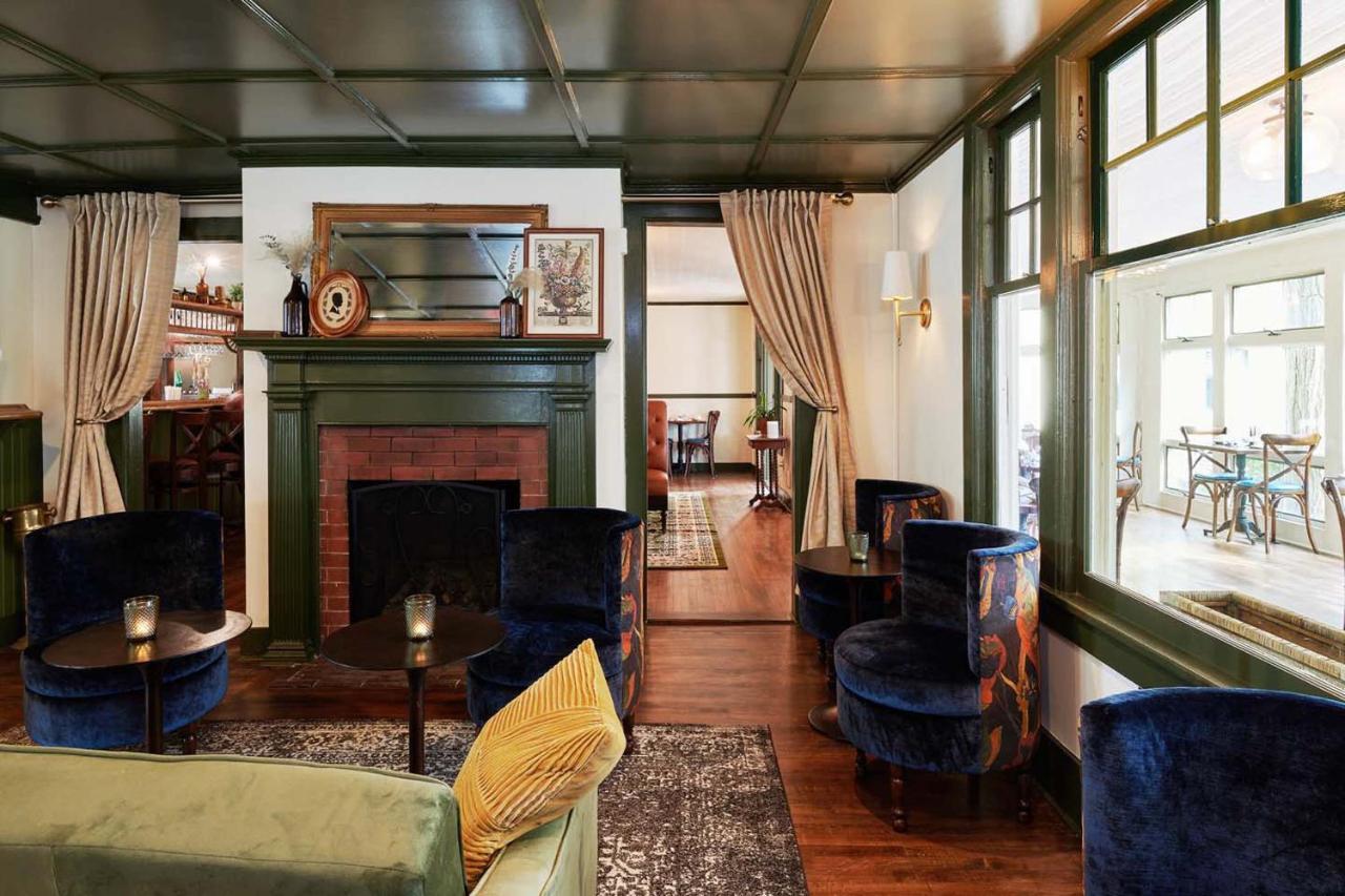 The Whitlock Hotell Lenox Exteriör bild