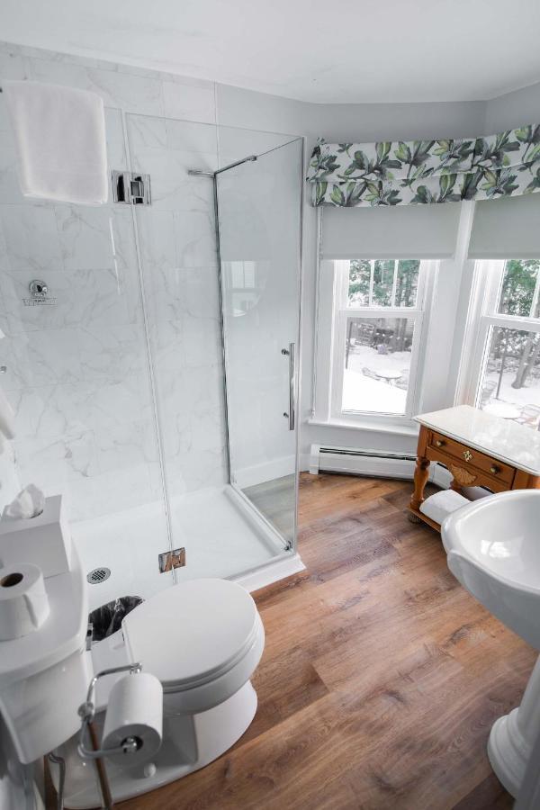 The Whitlock Hotell Lenox Exteriör bild